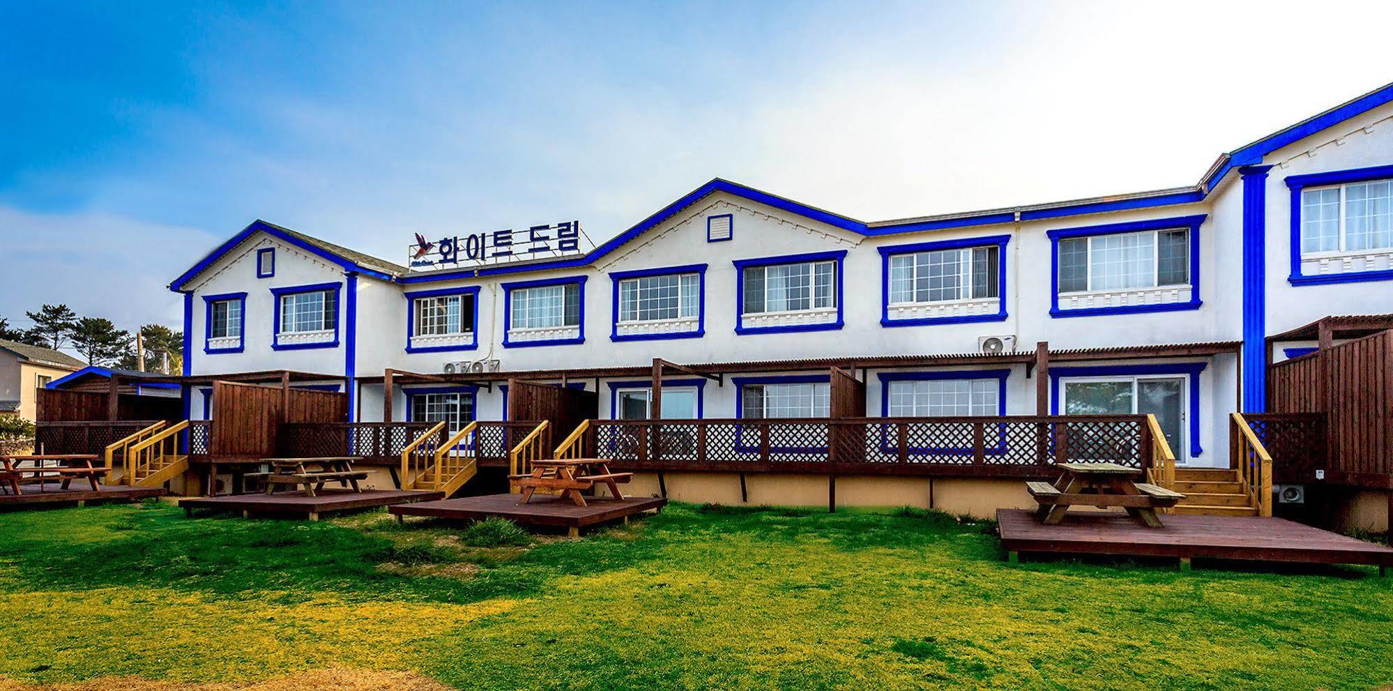 White Dream Pension Jeju Dış mekan fotoğraf